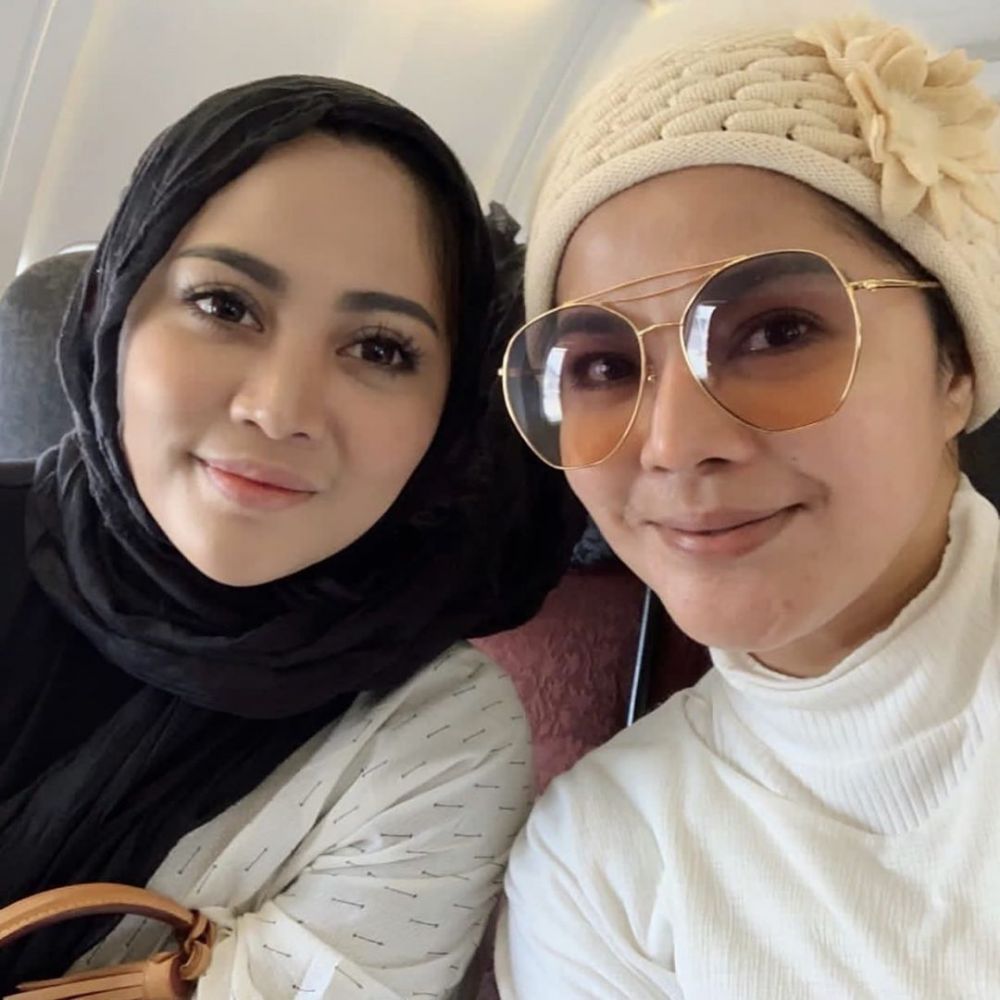 10 Potret kebersamaan Rachel Vennya dan ibu, kompak & stylish