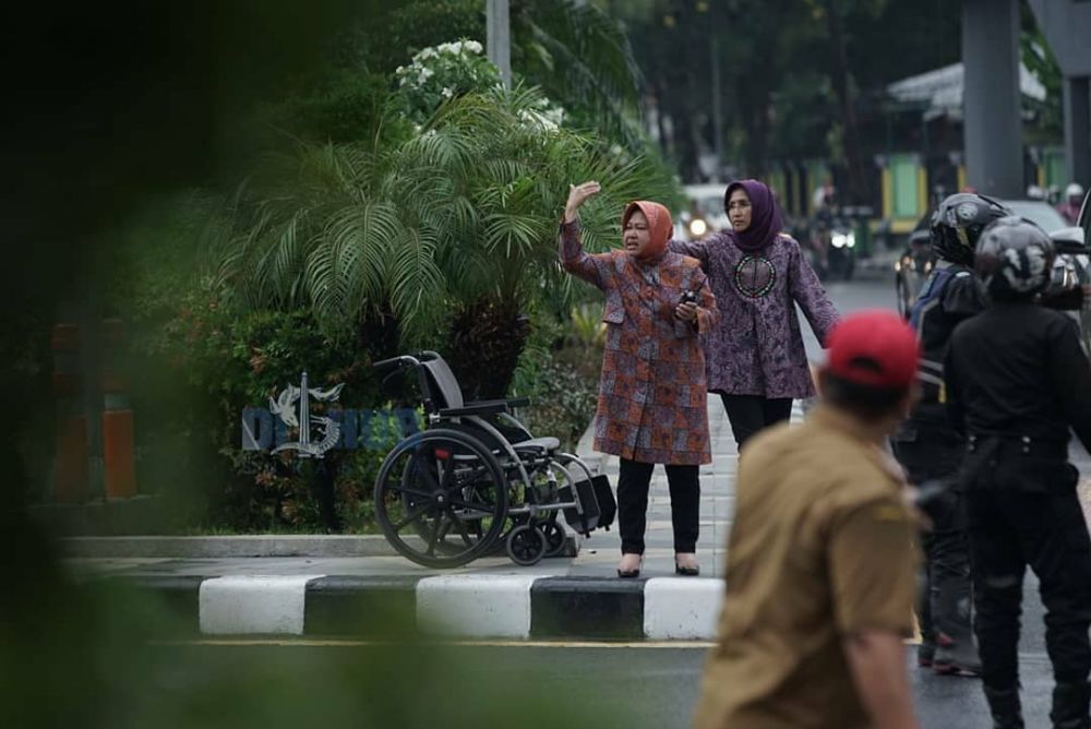 10 Aksi heroik Tri Rismaharini saat masih pimpin Surabaya, ngangenin