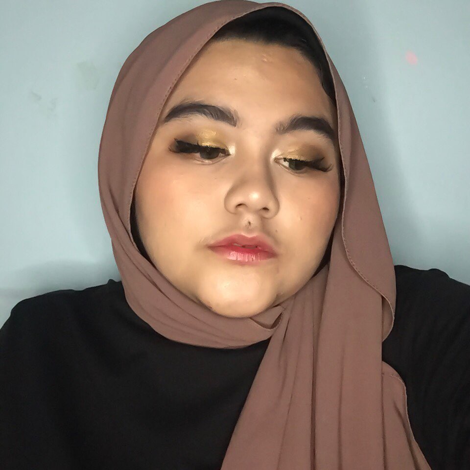 10 Potret Hayatul Ma'rifah, beauty vlogger yang mirip Ivan Gunawan