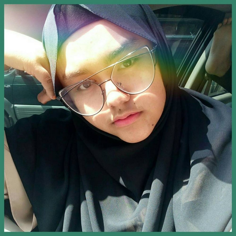 10 Potret Hayatul Ma'rifah, beauty vlogger yang mirip Ivan Gunawan