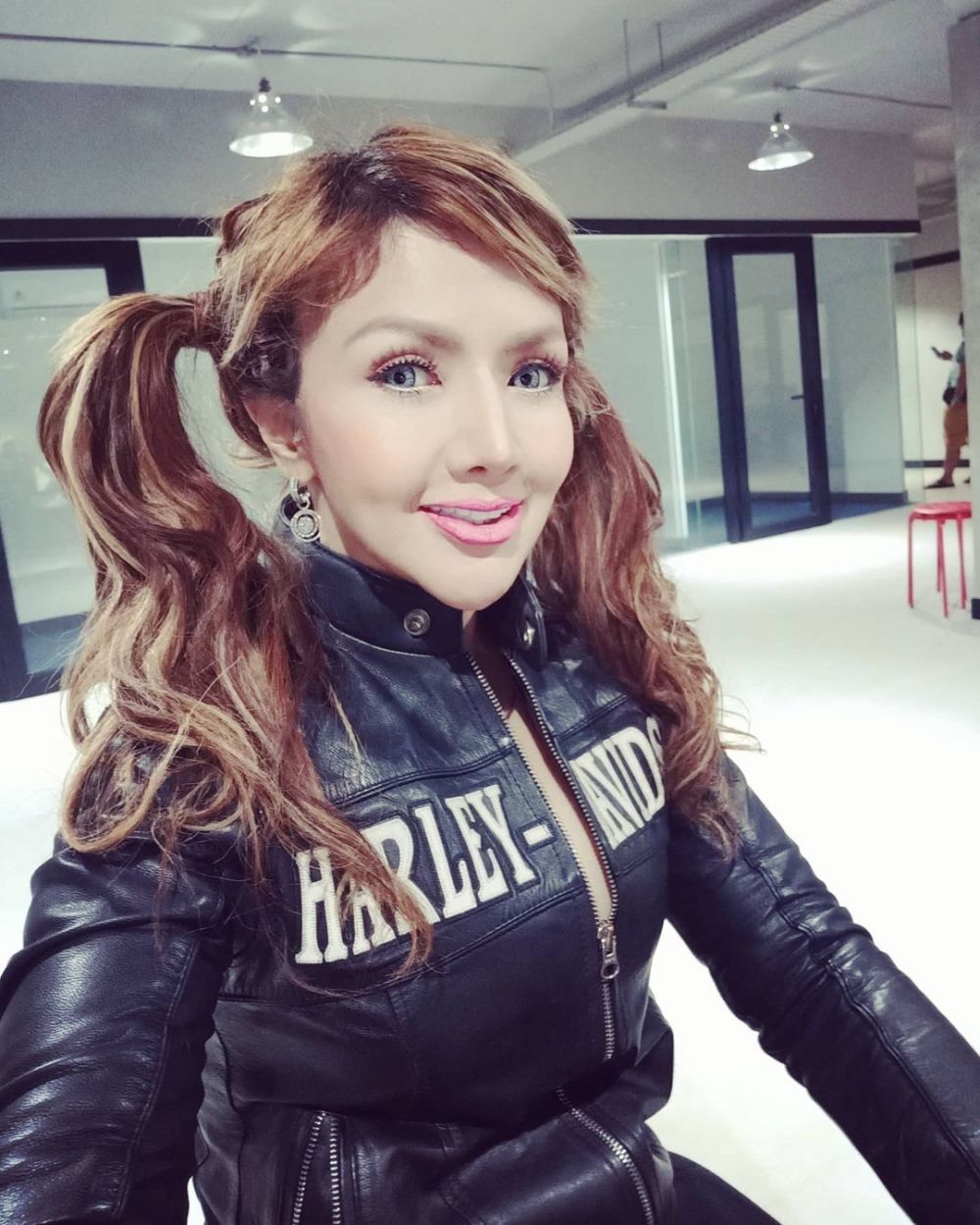 Potret dulu dan kini 5 seleb langganan peran pembantu di sinetron