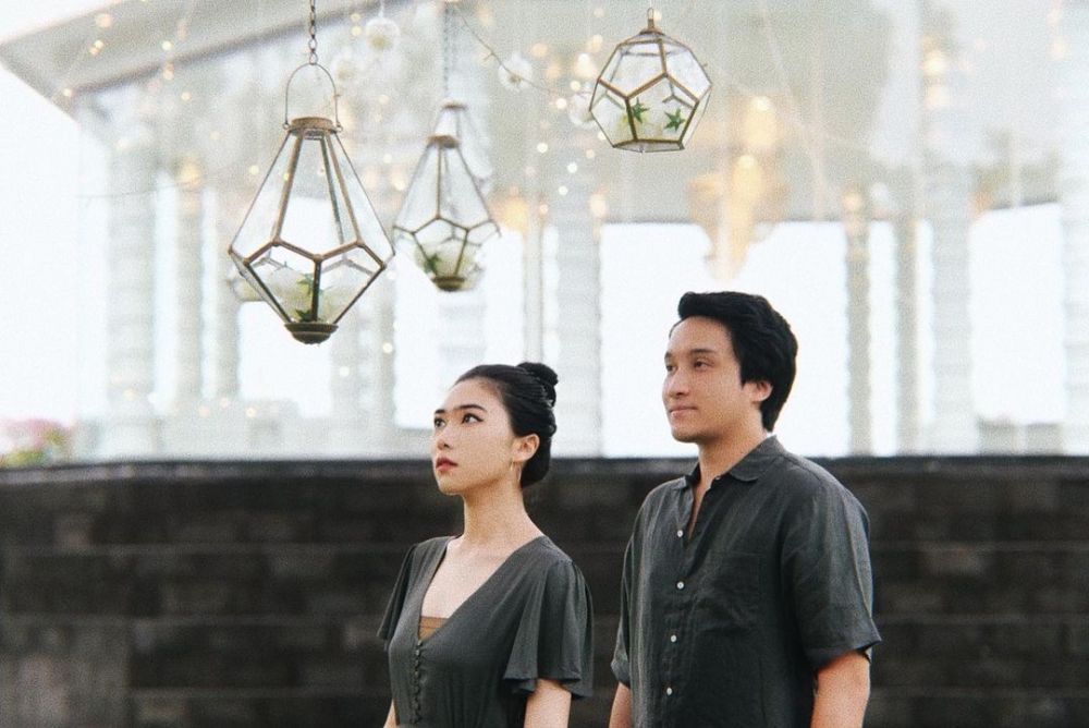 10 Potret honeymoon Isyana Sarasvati & Rayhan Maditra di Nihi Sumba