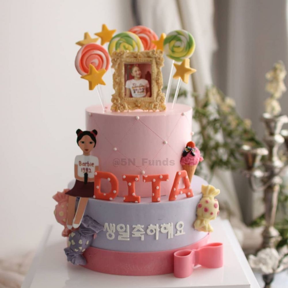 9 Momen ulang tahun Dita Karang, dapat kue dari fans Indonesia