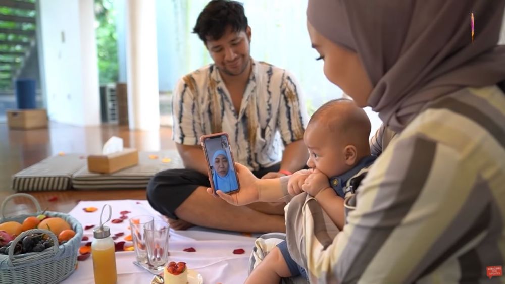 10 Momen Irish Bella dapat kejutan di Hari Ibu, terima buket uang
