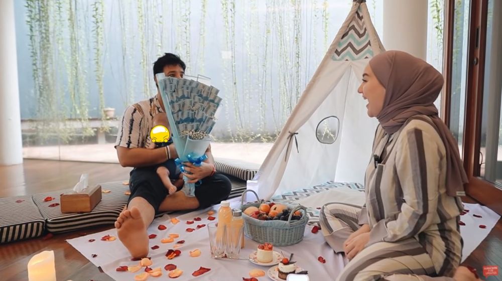 10 Momen Irish Bella dapat kejutan di Hari Ibu, terima buket uang