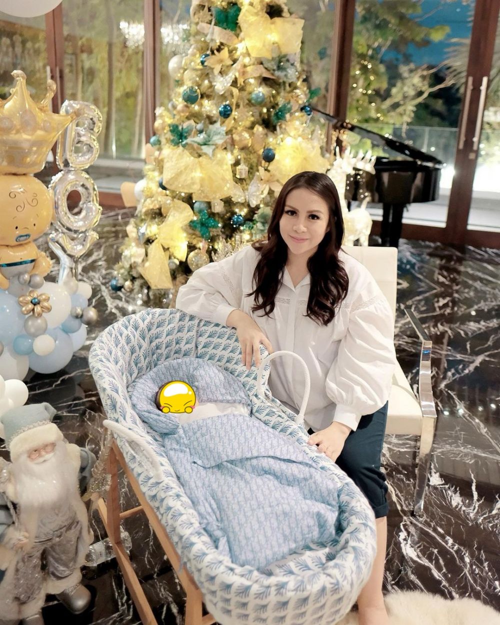 8 Momen penyambutan Momo Geisha pulang dari RS usai melahirkan, meriah