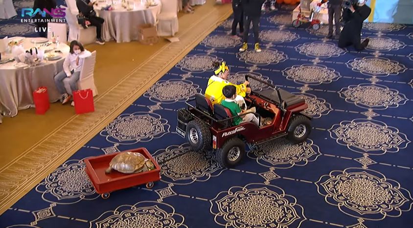 10 Momen ulang tahun pertama Kiano Tiger Wong, dapat hadiah mobil