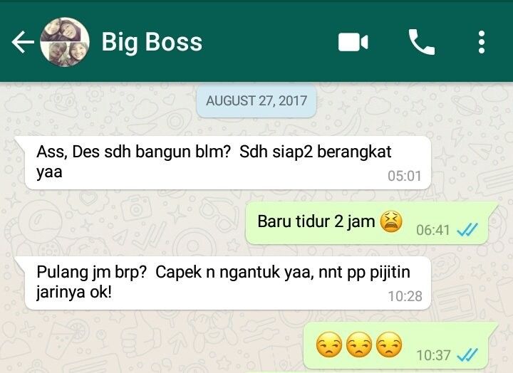10 Chat 'terlalu perhatian' orang tua ke anak ini bikin nyengir lebar
