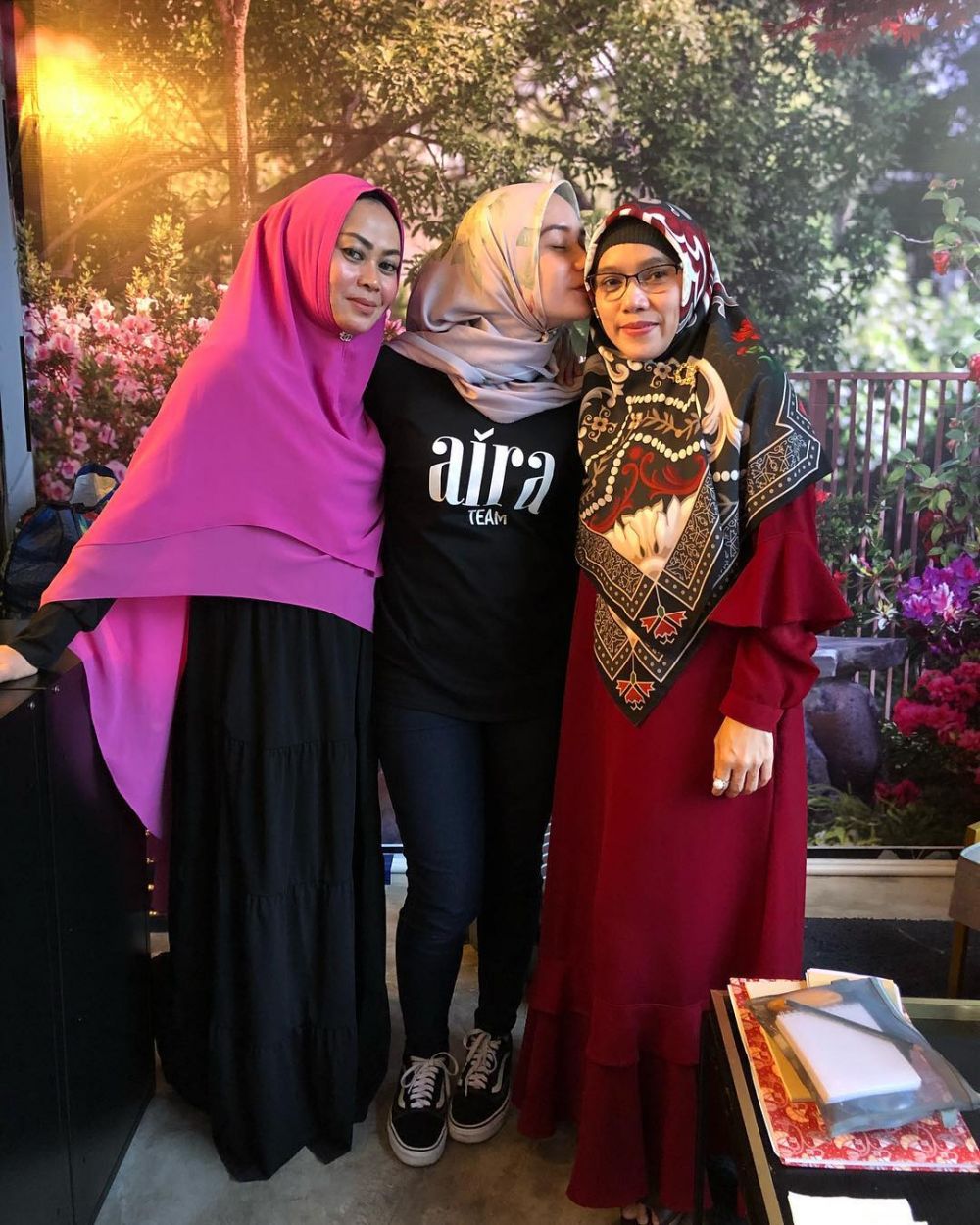 Jarang tersorot, ini 9 momen kedekatan Putri Anne dan ibunda