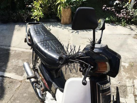 10 Cara absurd penggunaan paku ini bikin gagal paham