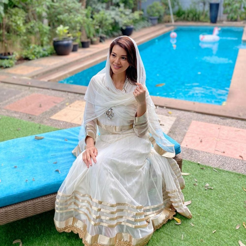 10 Potret rumah Farah Quinn, halaman belakangnya Instagramable banget