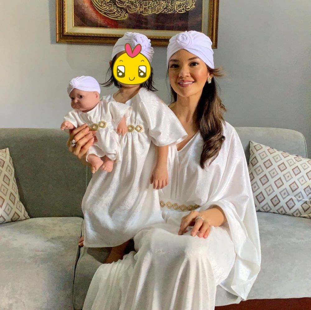 10 Potret rumah Farah Quinn, halaman belakangnya Instagramable banget