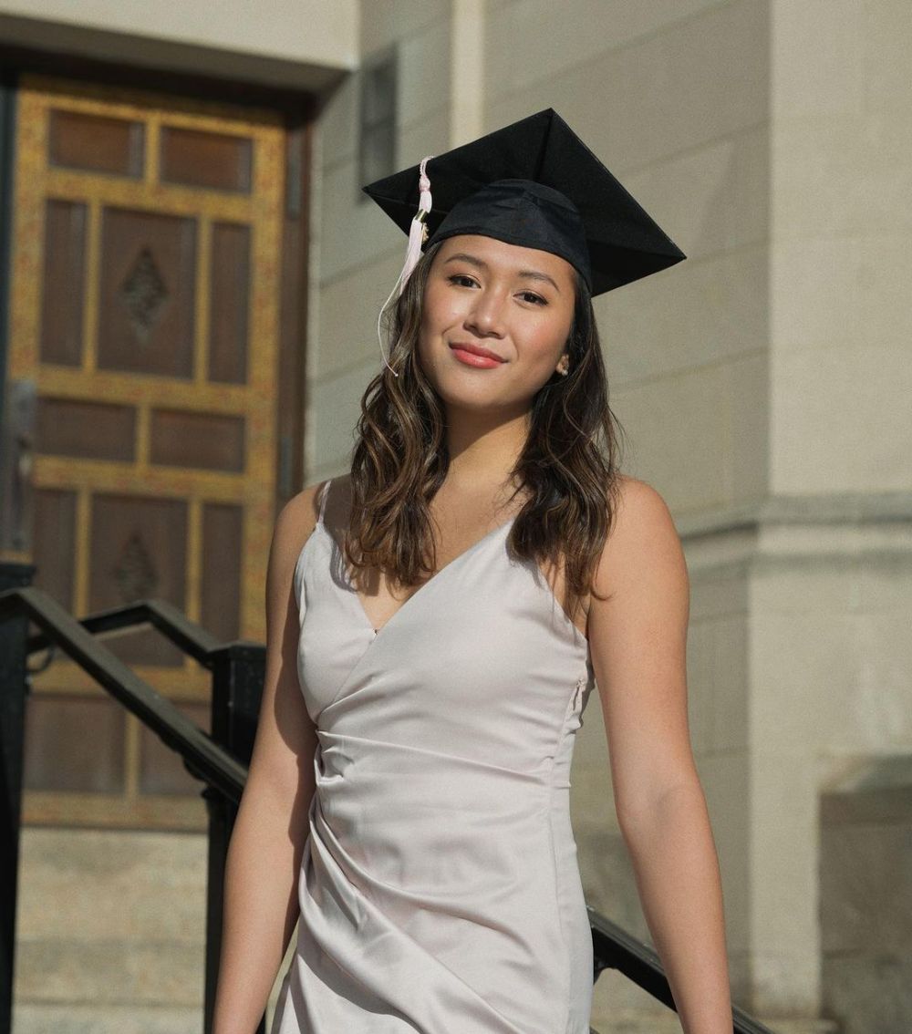 7 Momen kelulusan Maura Munaf dari Boston University, membanggakan