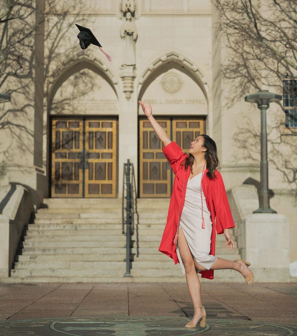 7 Momen kelulusan Maura Munaf dari Boston University, membanggakan