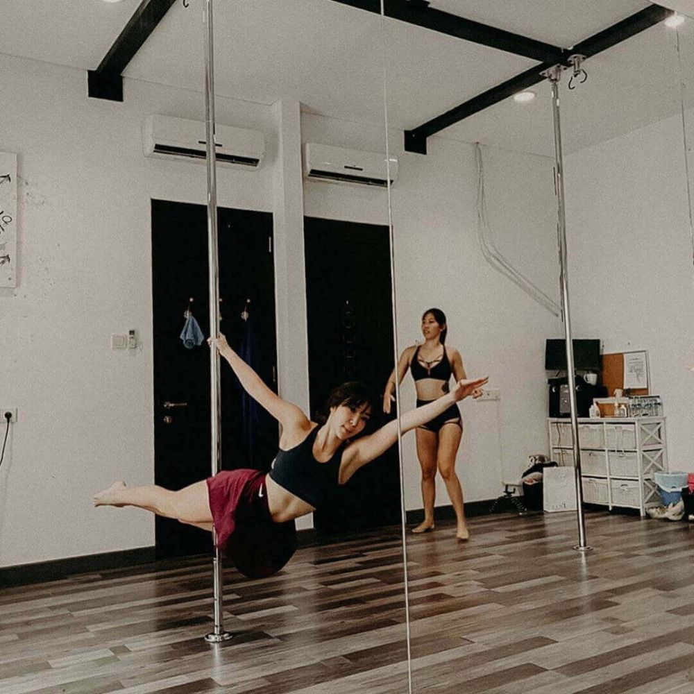 10 Potret Gisella Anastasia hobi olahraga, dari ngegym hingga sepeda