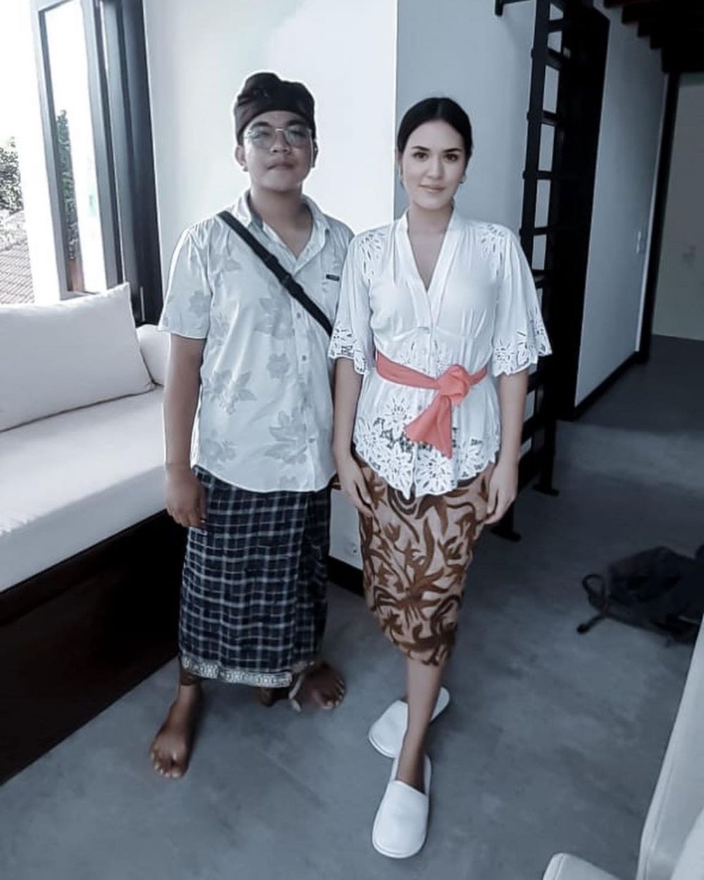 Pindah ke rumah baru, 10 momen Raisa gelar upacara melaspas adat Bali