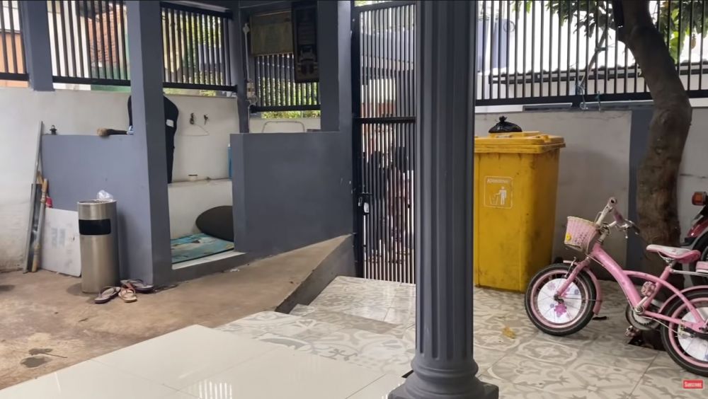 10 Potret rumah Sule di kampung halaman, megah dan nyaman