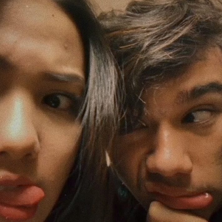 10 Potret kedekatan Aisyah Aqilah dan Jeff Smith, didoakan berjodoh