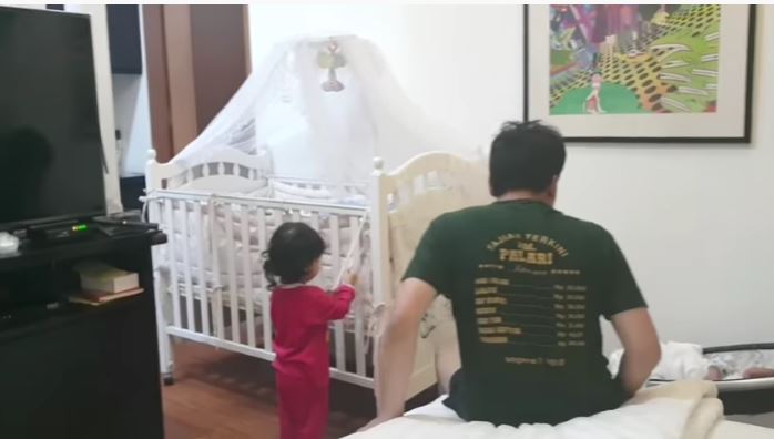 10 Potret kamar Natasha Rizky, walk in closetnya bikin melongo