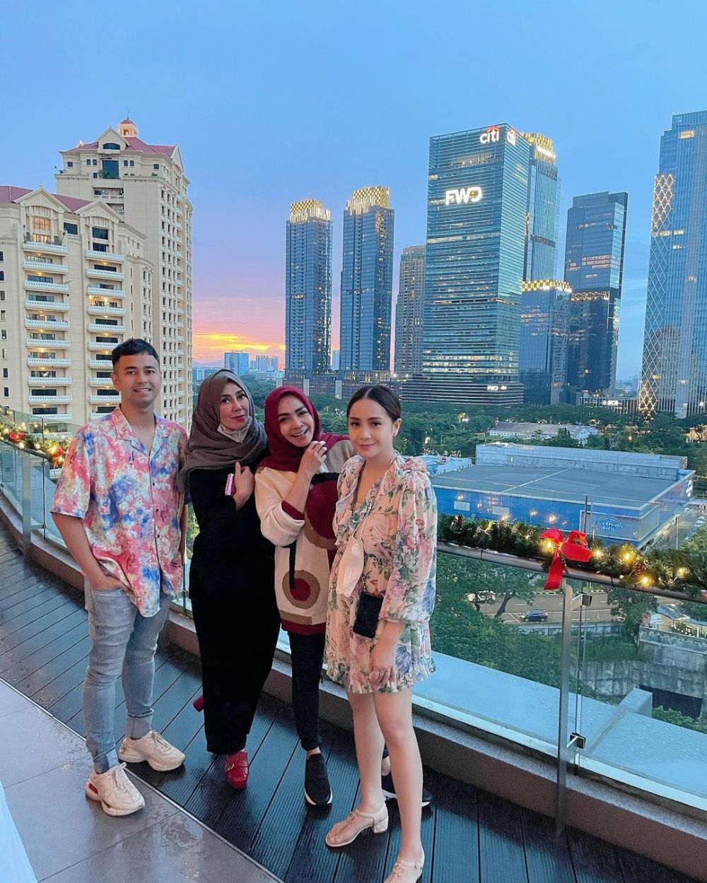 10 Momen hangat Rieta Amilia dan Amy Qanita, disebut besan goals