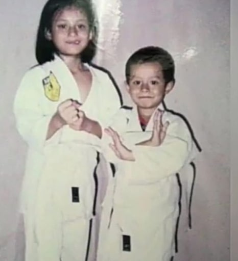 10 Potret masa kecil Dinda Hauw, senyumannya khas banget