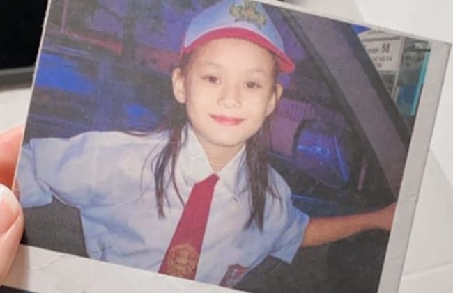 10 Potret masa kecil Dinda Hauw, senyumannya khas banget