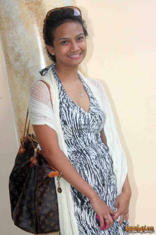 10 Potret lawas Vanessa Angel, masa remajanya jadi sorotan