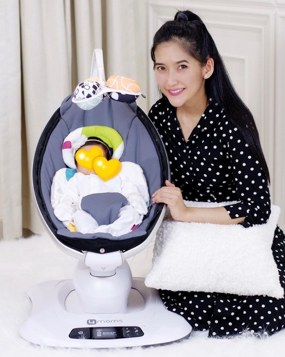 10 Potret terbaru Zora Vidyanata usai melahirkan, masih tetap bak ABG