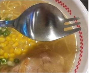 14 Desain garpu ini absurd, bikin bingung si pemakai kalau mau makan