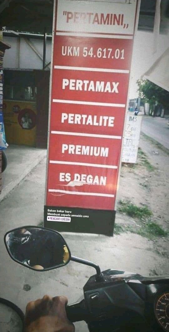 15 Potret pedagang 'krisis identitas' ini bikin pembeli garuk kepala