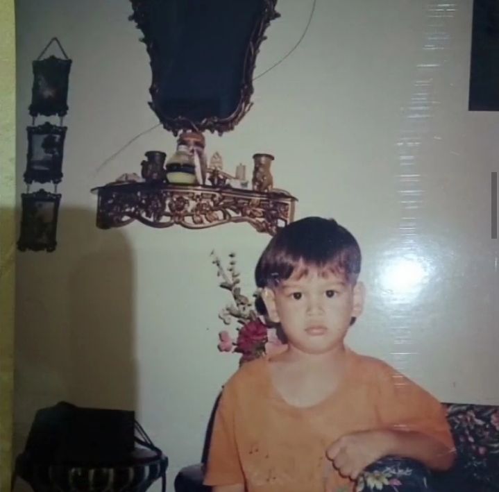 Potret masa kecil 10 pesinetron ganteng, paras imutnya curi perhatian