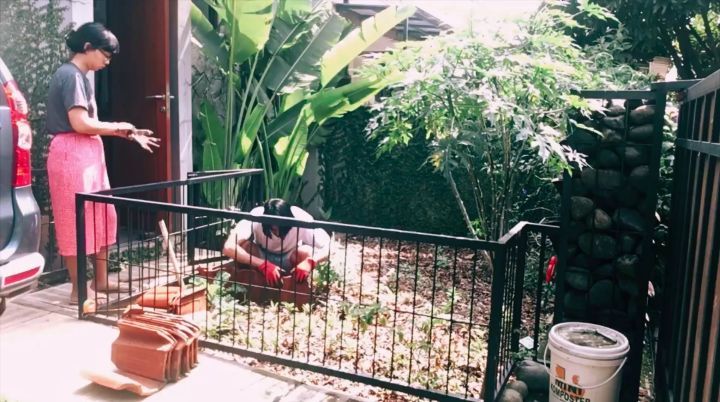 10 Potret hunian Rara Sekar kakak Isyana Sarasvati, miliki kebun sayur