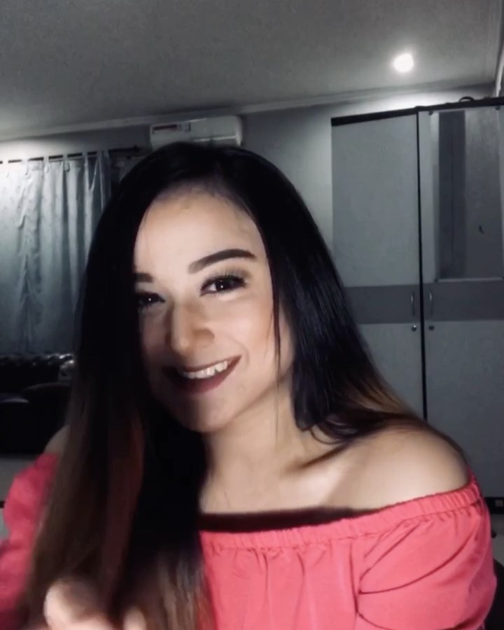 10 Potret terbaru Juwita Bahar, sempat alami koma & sudah menikah