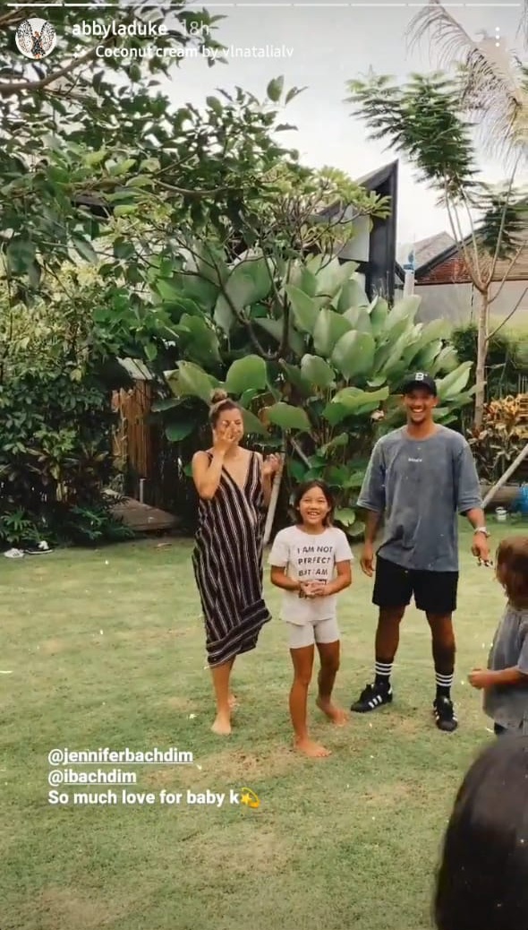 8 Momen seru kejutan baby shower Jennifer Bachdim dari para sahabat