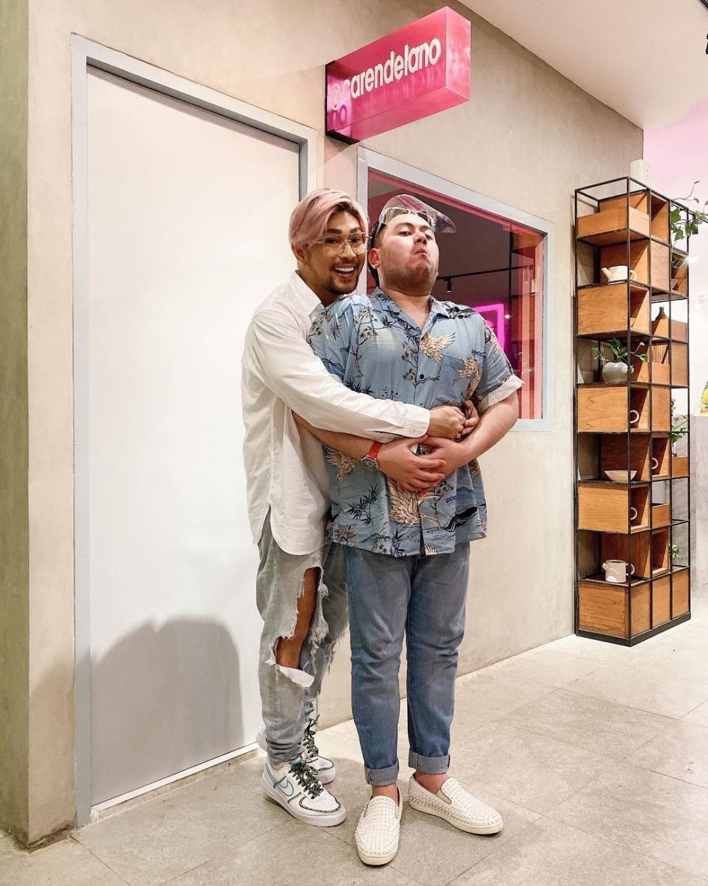 10 Potret persahabatan Nassar dan Caren Delano, bak kakak beradik