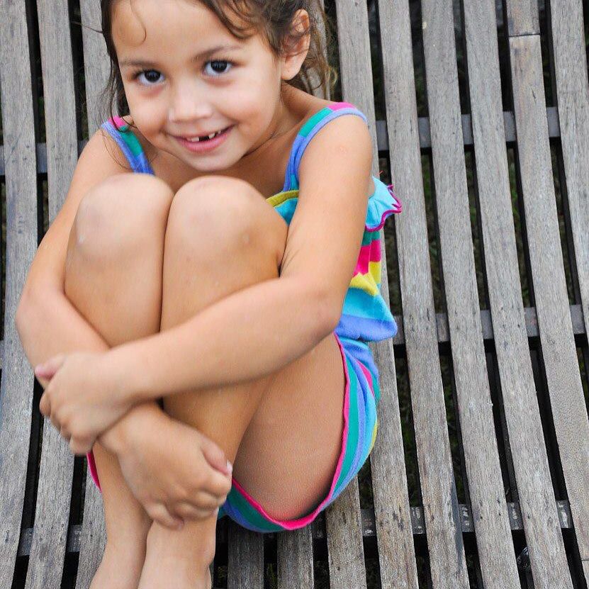 10 Potret masa kecil Saskia Chadwick, rambut bulenya curi perhatian