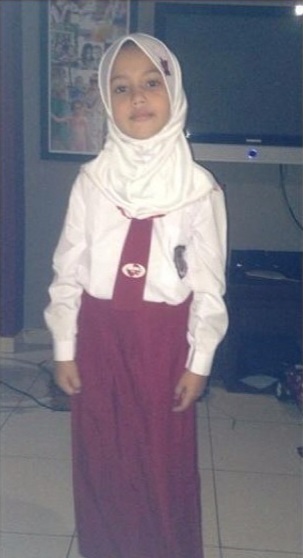 10 Potret masa kecil Saskia Chadwick, rambut bulenya curi perhatian