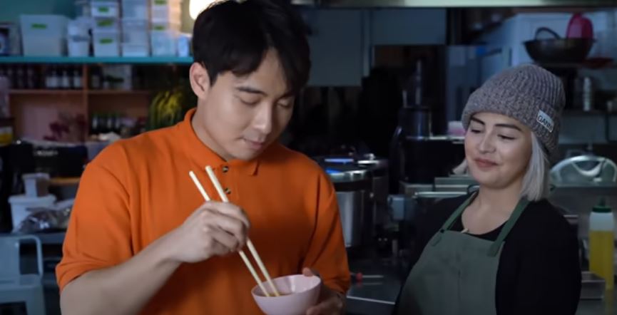 Nasi Goreng Praktis Ala Uncle Roger, Dapat Pujian Chef Michelin Star!