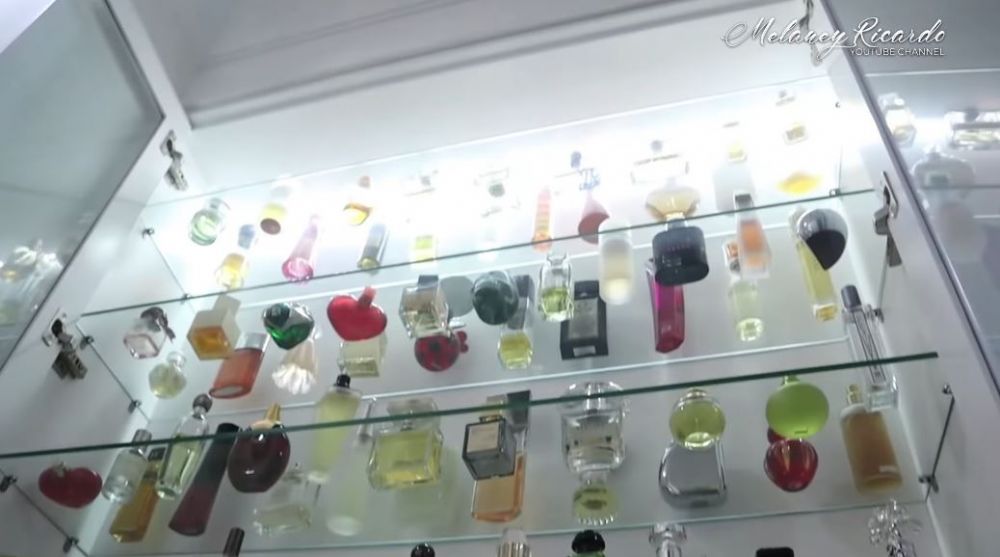 10 Potret ruang parfum Ussy Sulistiawaty, koleksi termahal Rp 12 juta