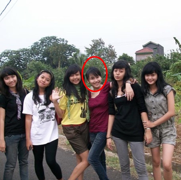 8 Potret lawas Ayu Ting Ting & geng pertemanannya zaman SMA, hits abis