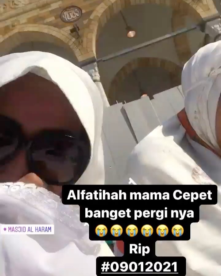 Ditinggal meninggal ayah dan ibu, Ratu Meta tulis ungkapan haru