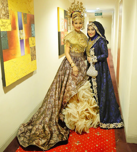 Pesona 8 pesinetron pakai baju adat Palembang, terbaru Dinda Hauw