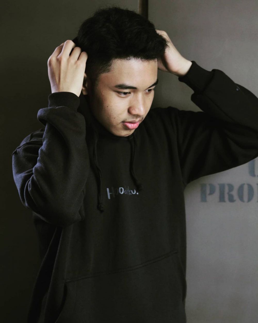 8 Potret YouTuber Fiki Naki yang diajak nikah cewek Kazakhstan