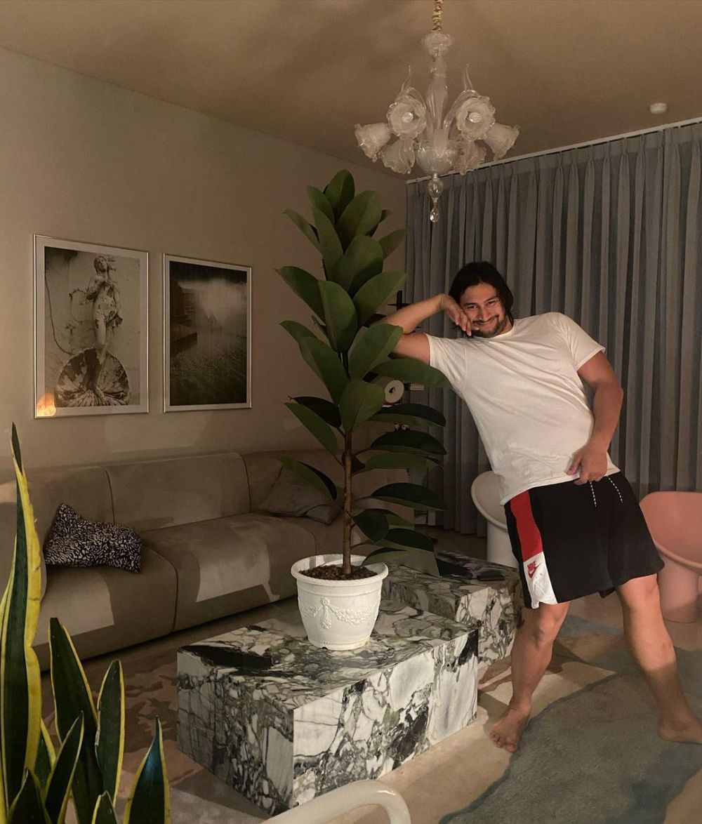 5 Potret rumah Tara Basro, tanaman hiasnya curi perhatian