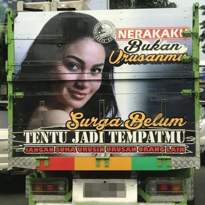 Potret 11 pesinetron jadi gambar bak truk, Natasha Wilona manglingi