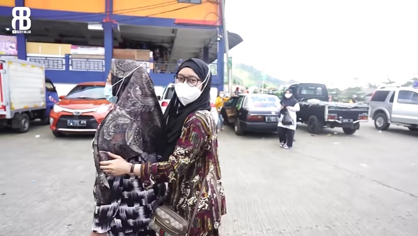 10 Momen Lesty Kejora dan Rizky Billar di pasar, ditantang belanja