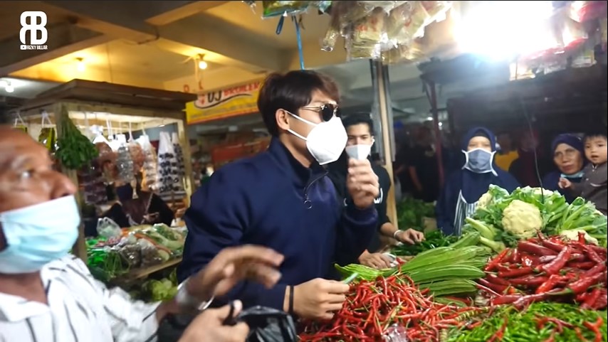 10 Momen Lesty Kejora dan Rizky Billar di pasar, ditantang belanja