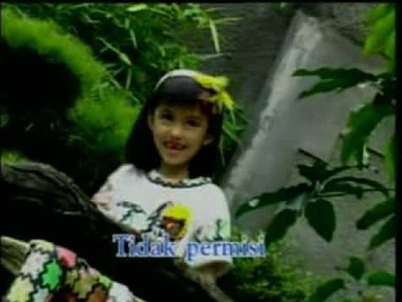 10 Potret lawas Agnez Mo di video klip lagu anak, curi perhatian