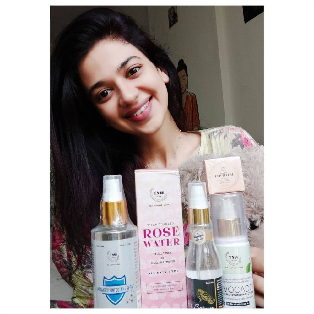 Potret 9 pemain wanita serial India Nazar tanpa makeup, manglingi