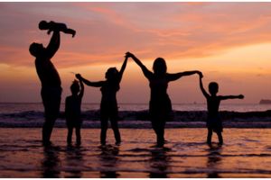 40 Kata-kata motivasi membahagiakan keluarga, penuh pesan dalam